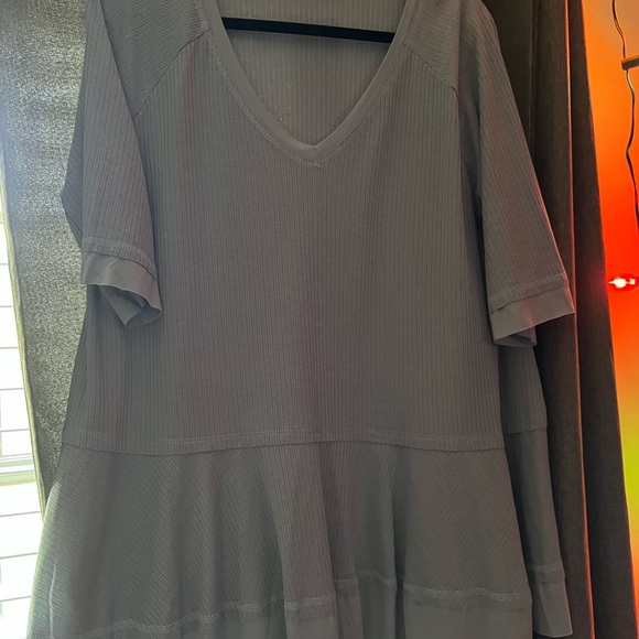 NWT Blu Heaven V-Neck TunicTop Size XL a beautiful blue. Flowy and super soffft! - Picture 3 of 5